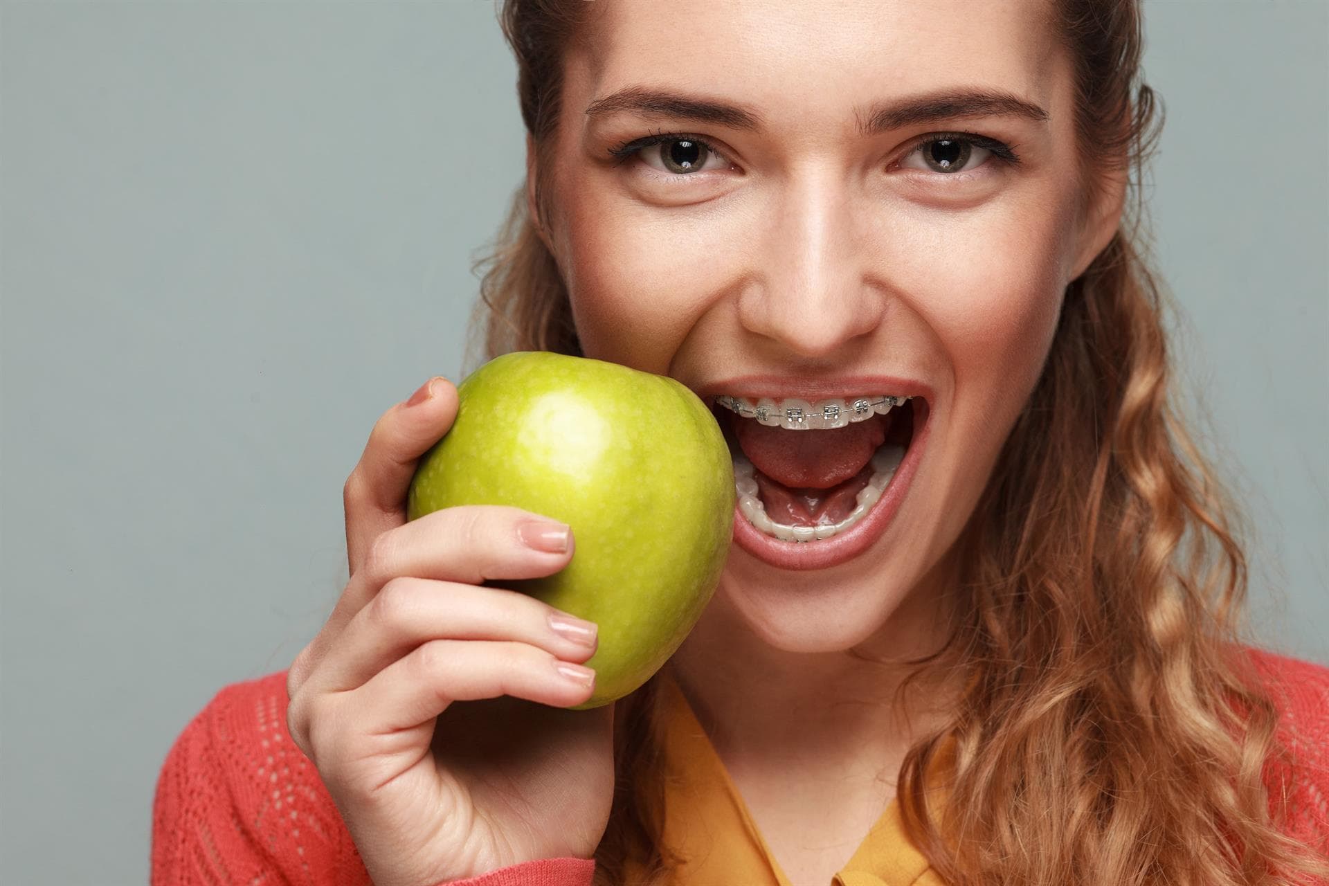 Visítenos en nuestra clínica dental en Poio